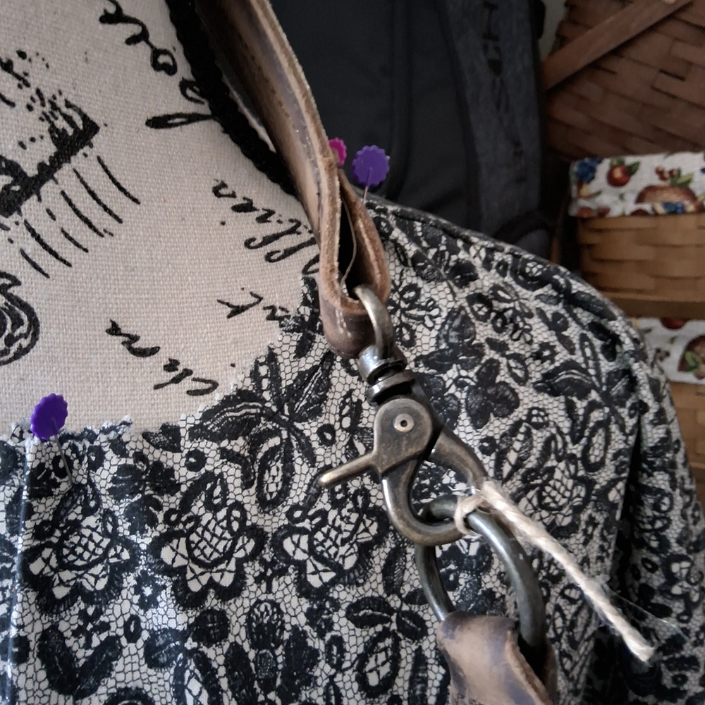 STS Ranchwear Cowhide Fringe Bag - Picture 4 of 6